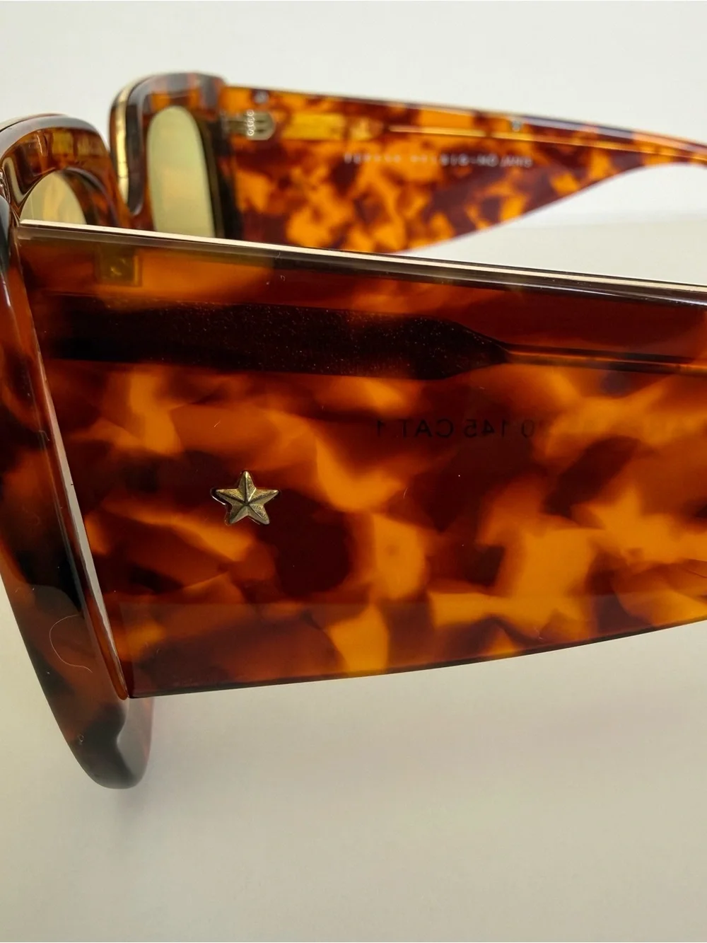 NEW!!! MO women oversized sunglasses European brand Retail 275$